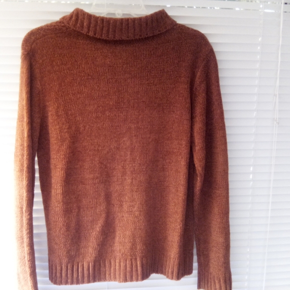 Sweater - Picture 1 of 5